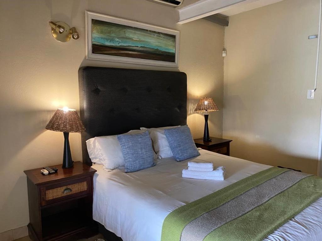 קומאטיפורט Croc River Lodge מראה חיצוני תמונה