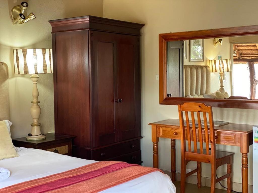 קומאטיפורט Croc River Lodge מראה חיצוני תמונה