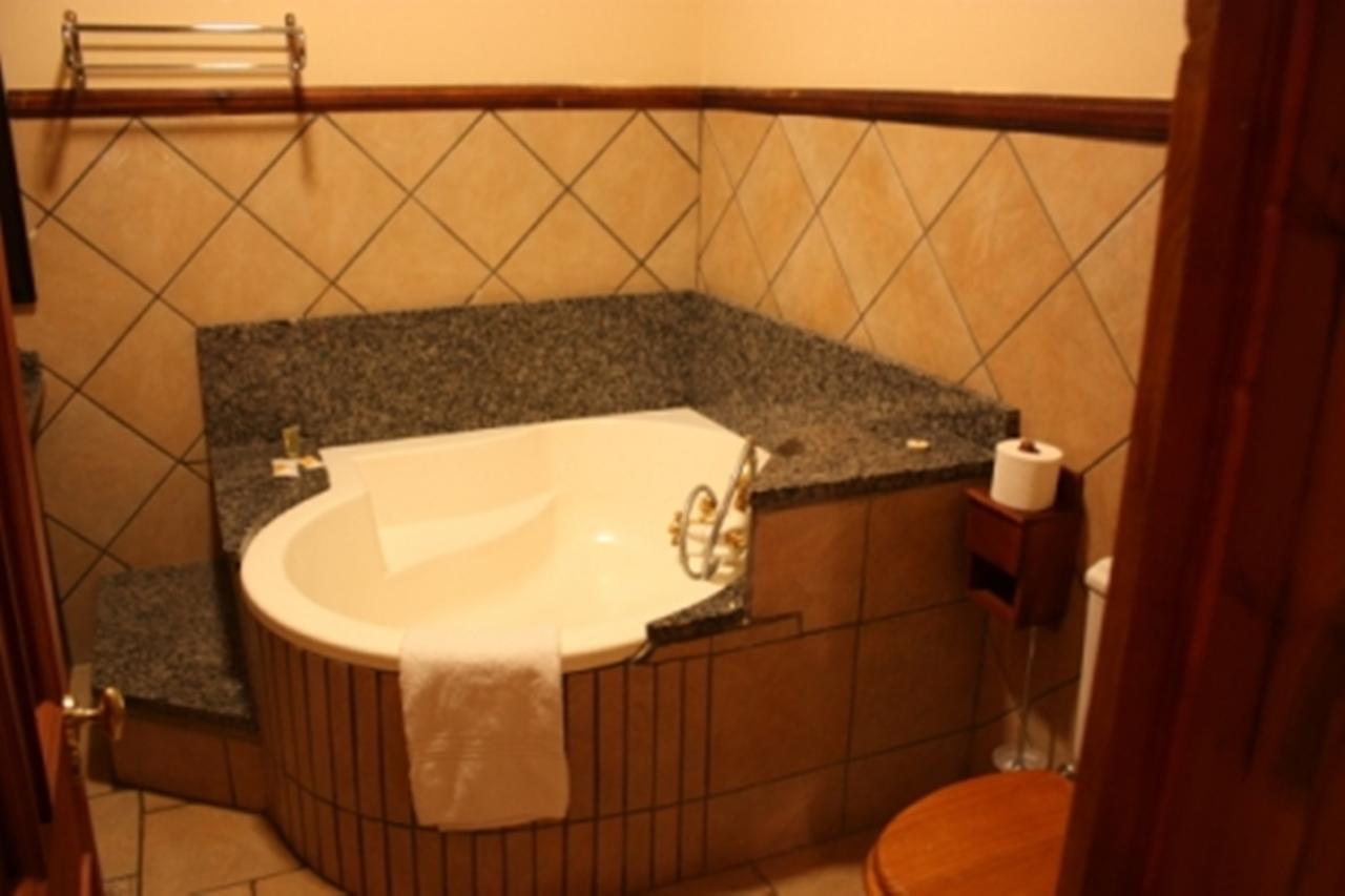 קומאטיפורט Croc River Lodge חדר תמונה
